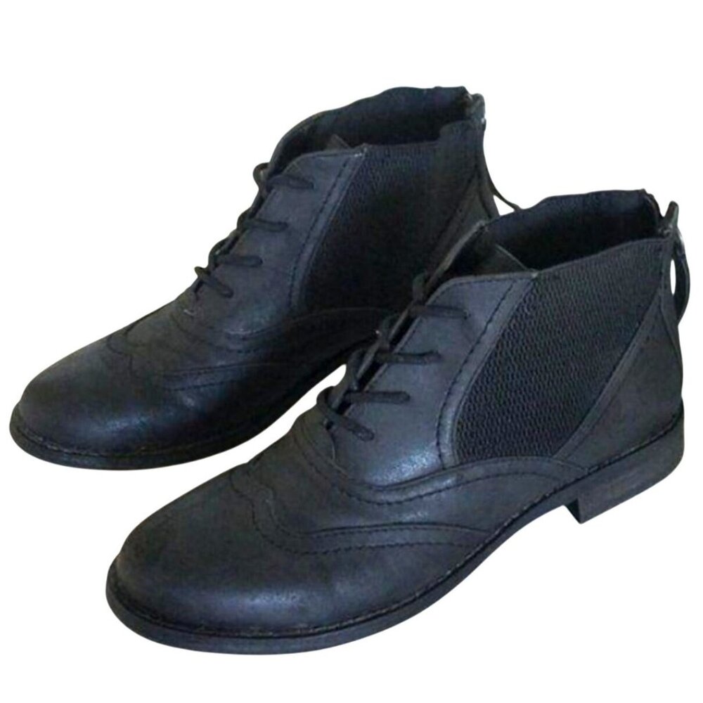 Carlos Santana Size 6 Black Lace-Up Brogue Ankle Boots With Rear Zipper Closure